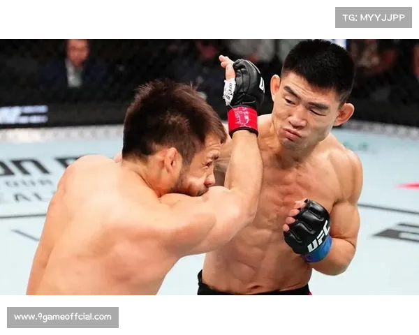 奥马利若击败宋亚东，有资格挑战新任雏量级冠军彼得・严